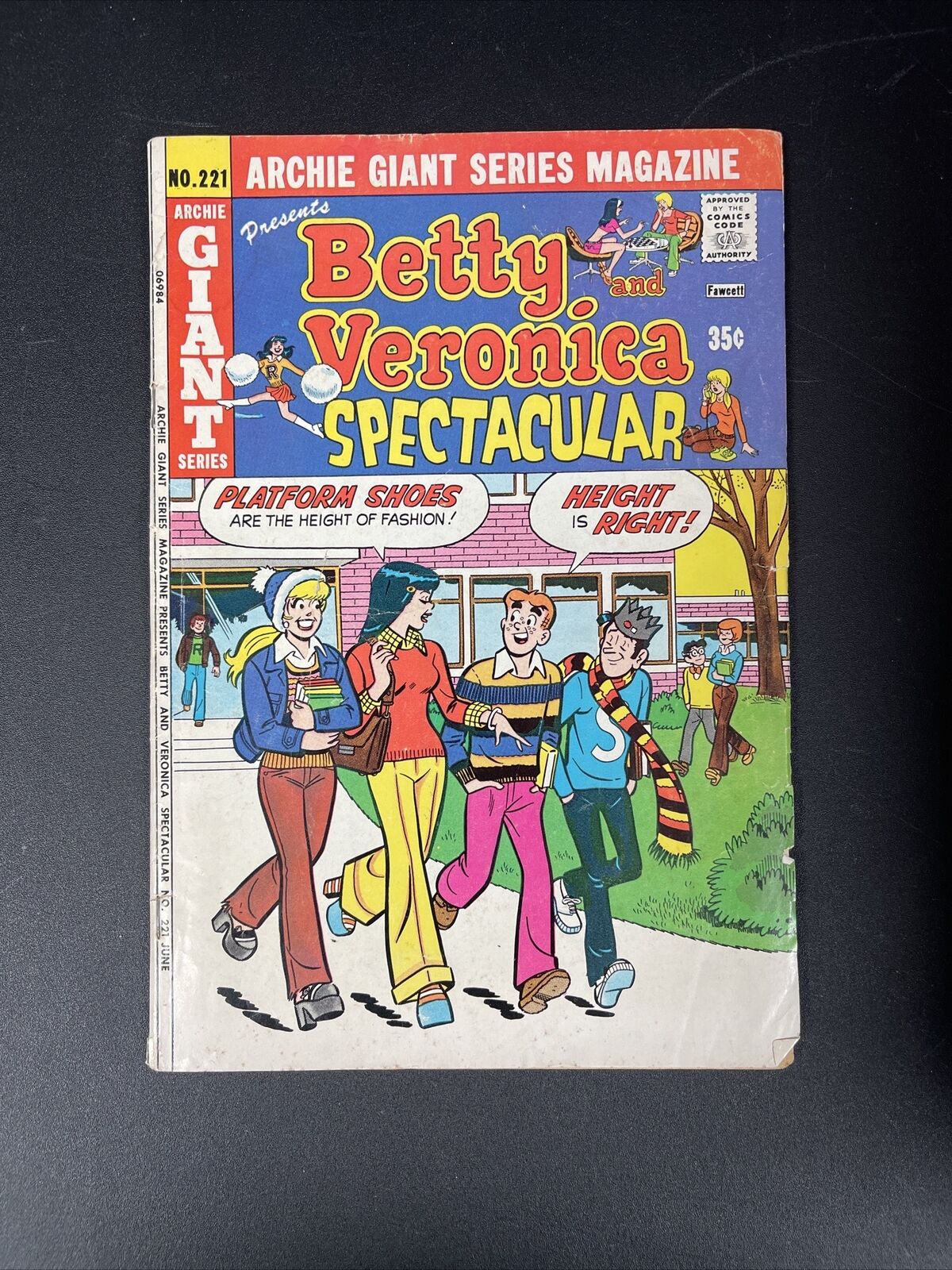 Archie Giant Series - Betty and Veronica Spectacular #221 (1974) Fine Condition