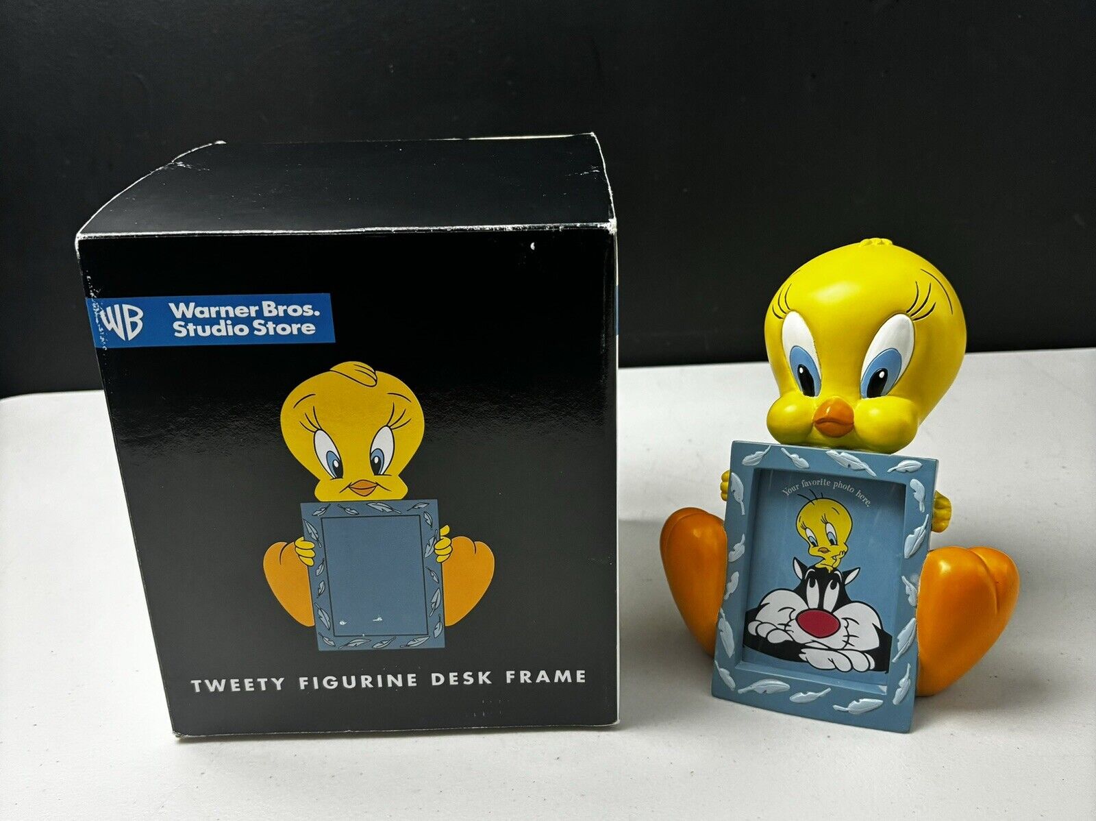 Vintage Warner Bros Store Tweety Bird Picture Frame 1997 Loony Tunes With Box.