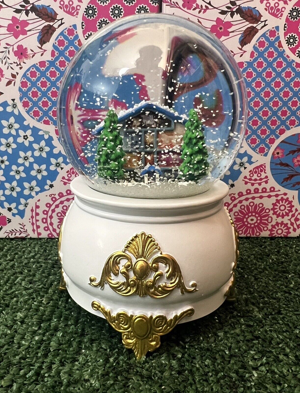 Taylor Swift Lover House Snow Globe New On Hand Ready To Ship