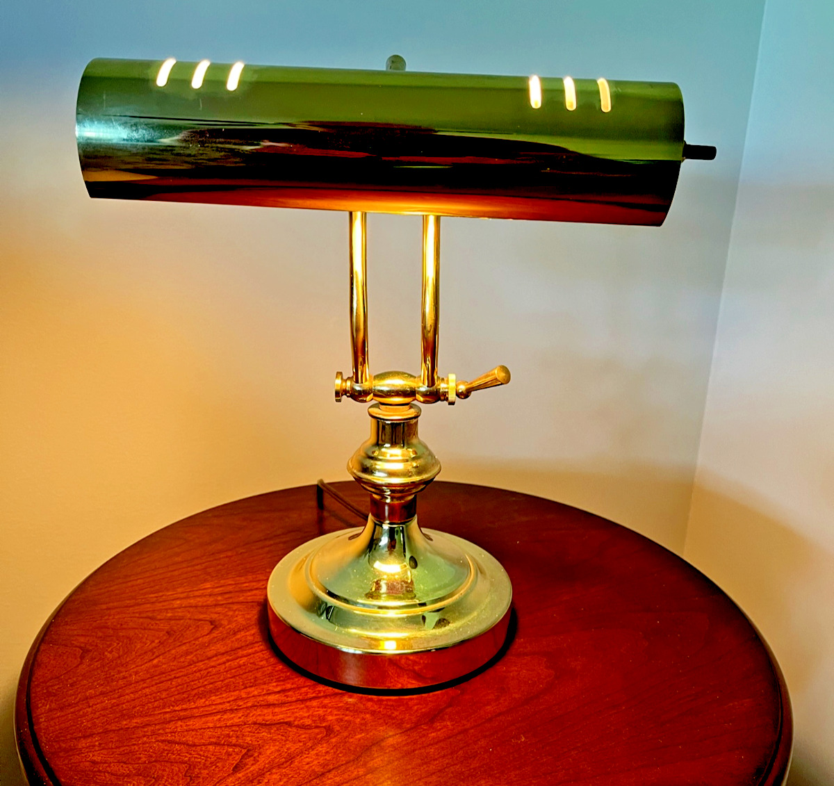 Vintage UL SH-82 Sun Housewares INC Portable Brass Piano Bankers Desk Lamp