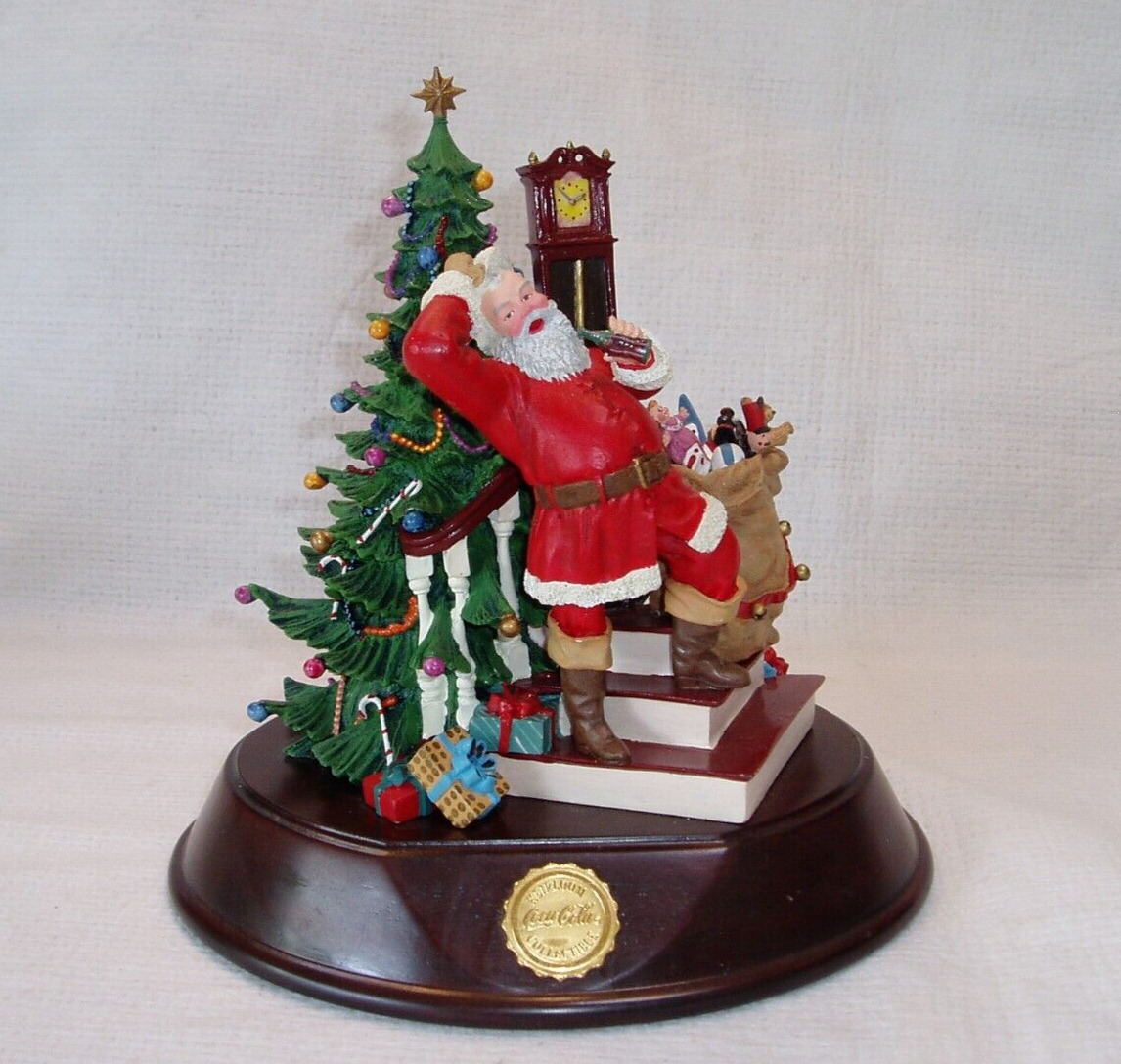 The Coca-Cola Santa Heirloom Collection Limited Edition Musical Figurine #H8436