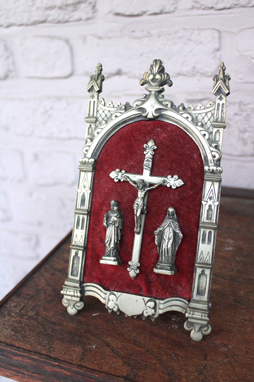 Antique neo gothic standing crucifix calvary brass velvet niche rare