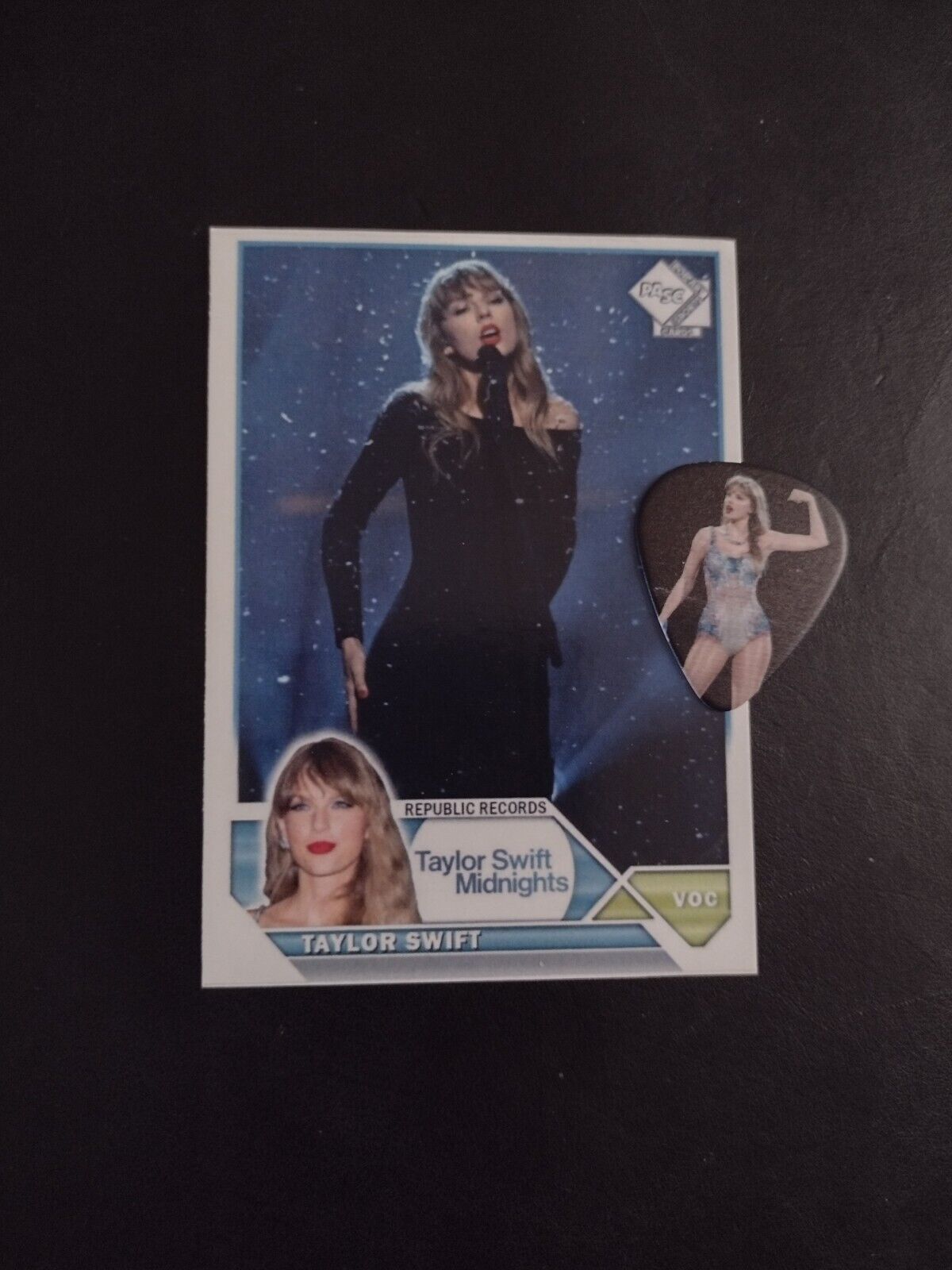 2023 Style Taylor Swift Trading Card and Novelty Guitar Pick - Midnights