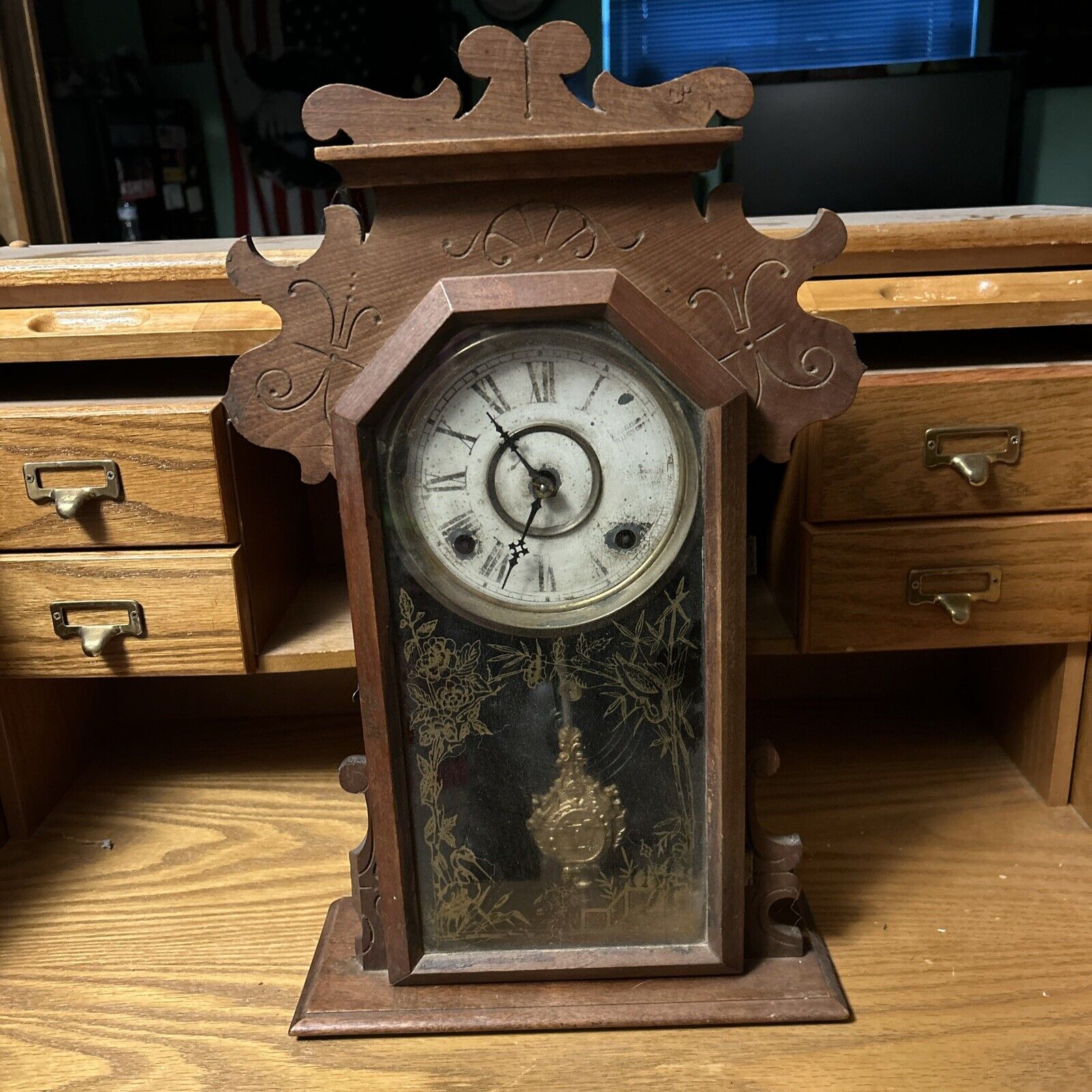 Wooden Mantle Clock - Ingraham/Seth Thomas?