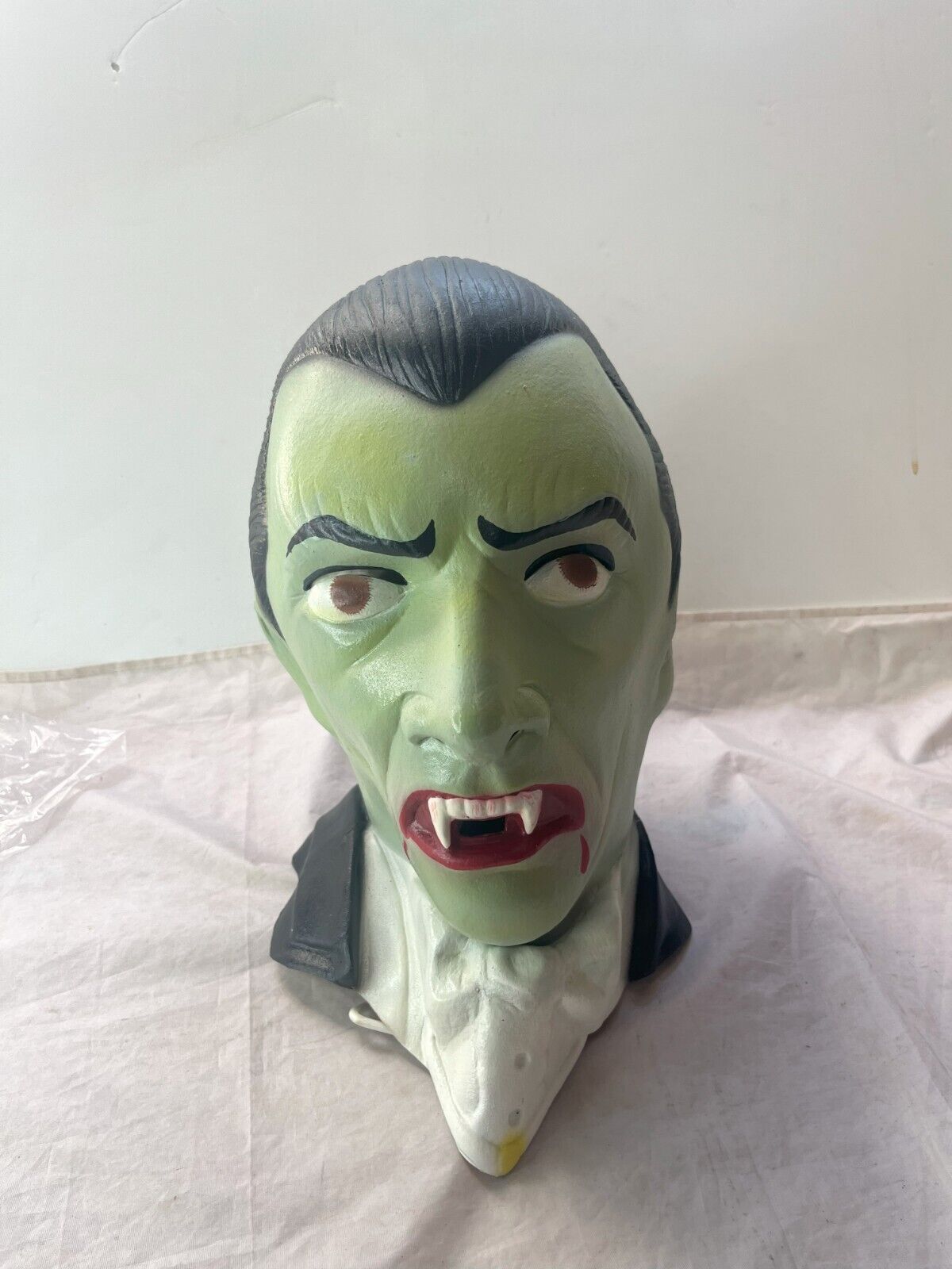 Universal Studios Monsters Dracula Latex Mask Loot Crate NECA New