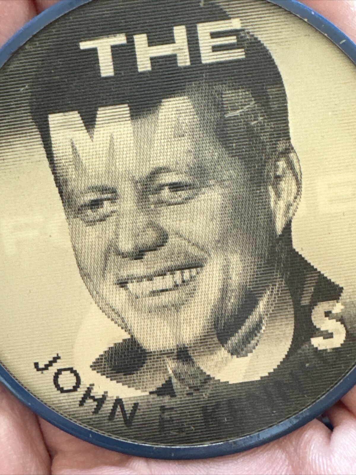 Original 1960 John F. Kennedy Man For The ‘60s Veri-vue PinBack Button RARE 3D