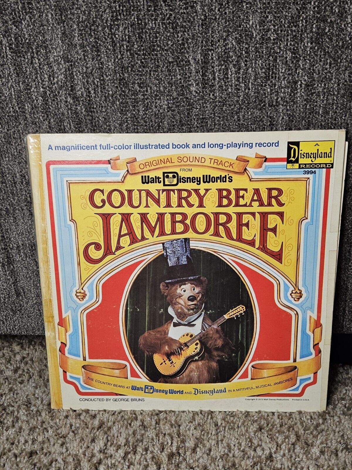 1972 Walt Disney World's Country Bear Jamboree Album With Color Illistrated Book