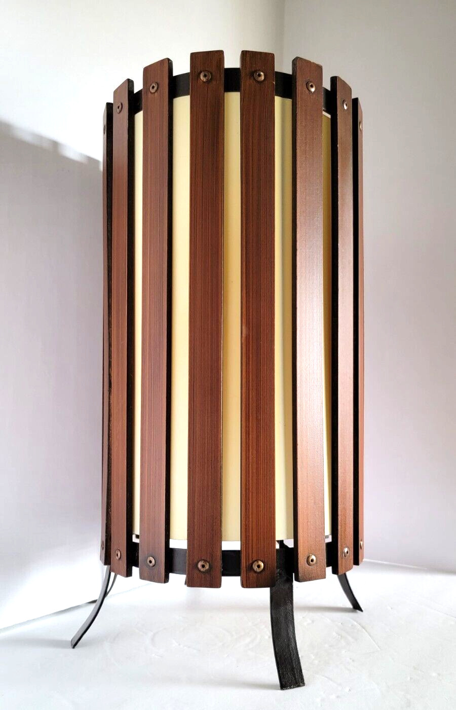 Vtg Mid Century Modern 1960's MCM Wood Slat & Metal Barrel Table Lamp