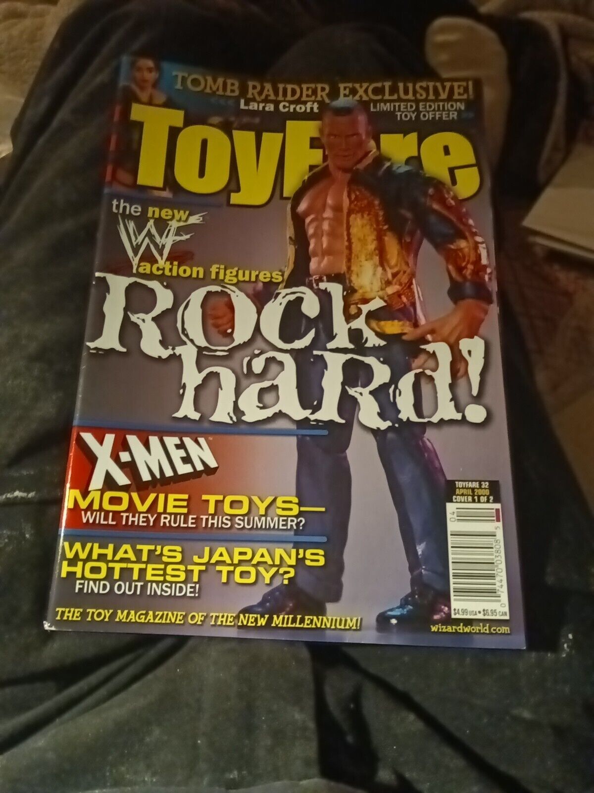 ToyFare Magazine #32 April 2000  Featuring Tomb Raider Action Figure The Rock