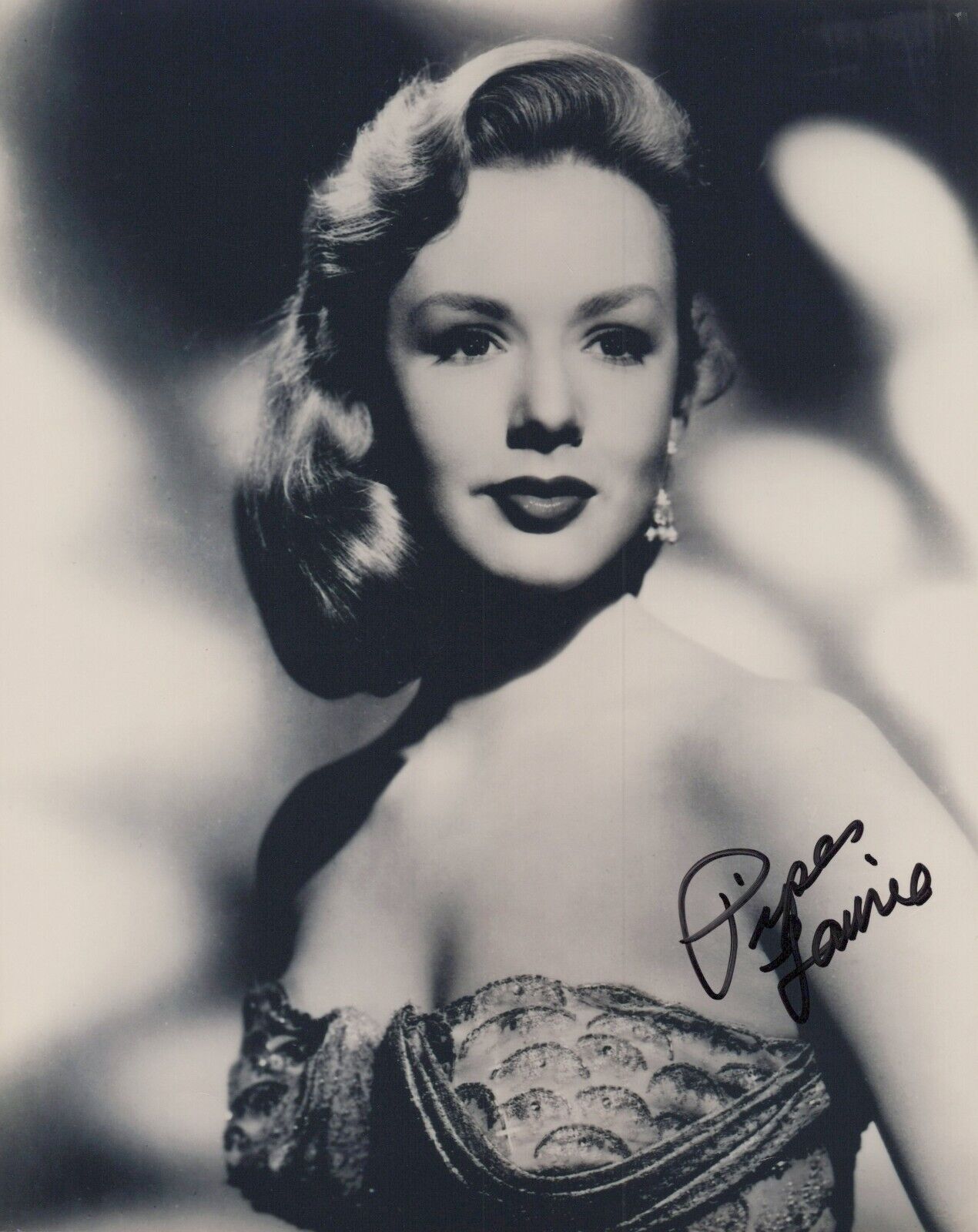 ✏❤ Piper Laurie (COA) Signed Autograph - Stunning Portrait Original Photo K75