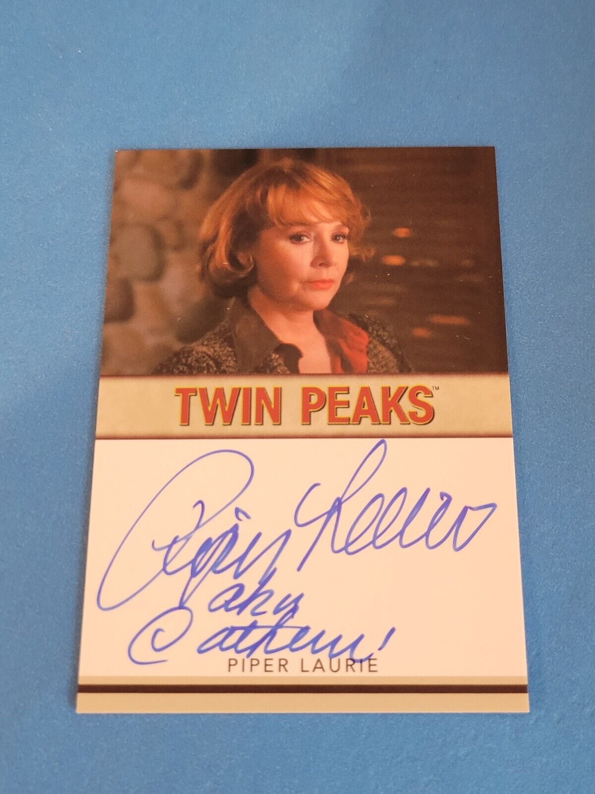 PIPER LAURIE - 2019 RITTENHOUSE TWIN PEAKS ARCHIVES AUTOGRAPH INSCRIPTIONS CARD