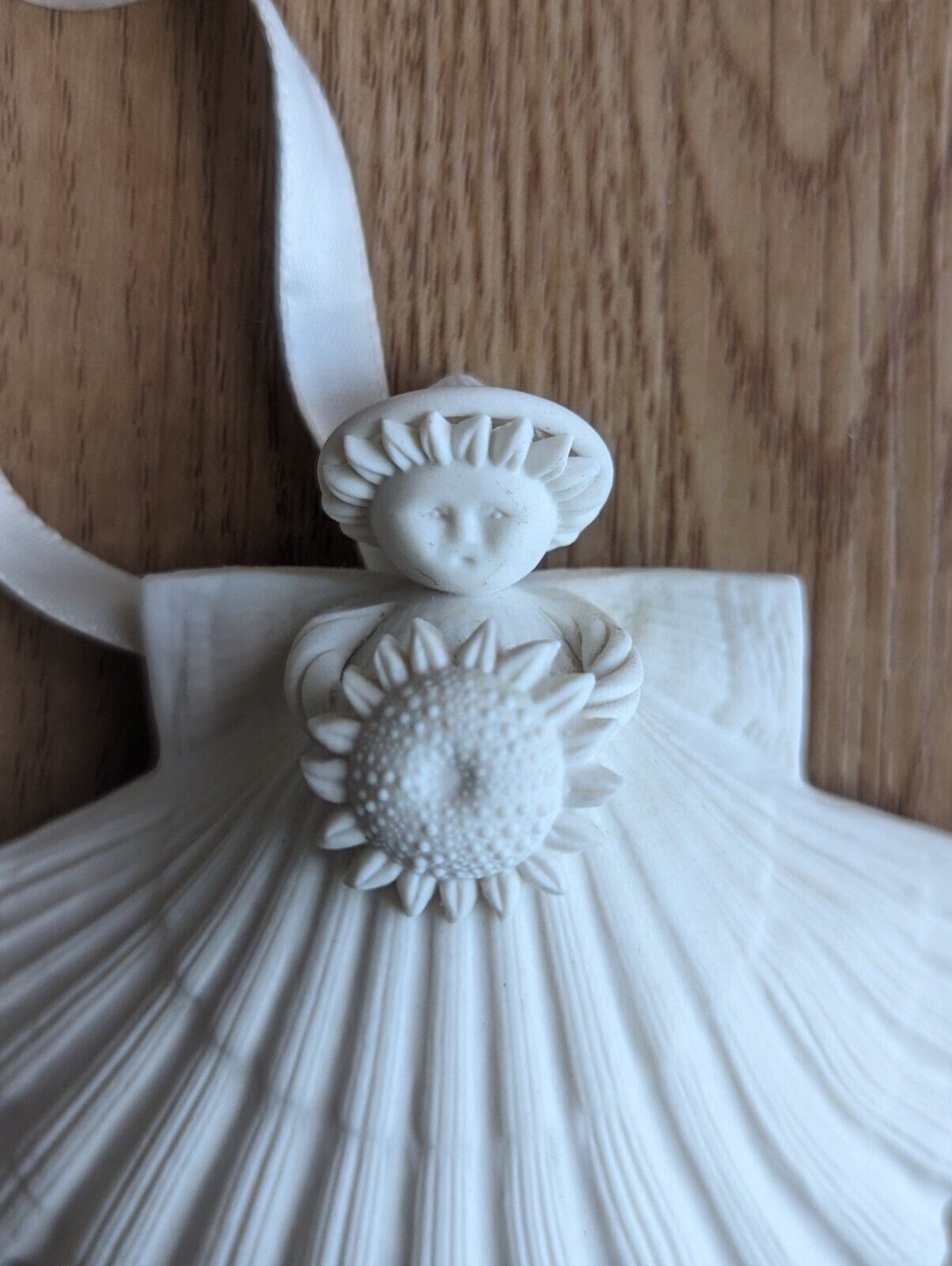 VINTAGE 1996 Margaret Furlong SUNFLOWER Angel White Porcelain Ornament 3.75”