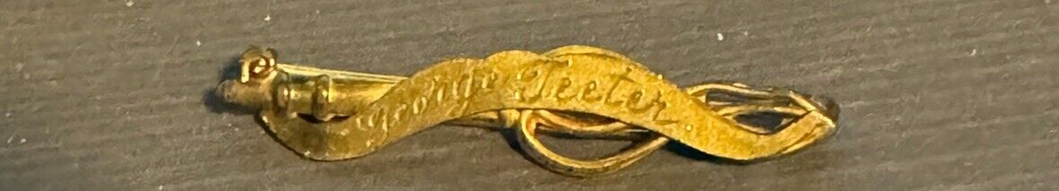 DAR engraved ancestor pin for Daughters Of The American Revolution George Teeter