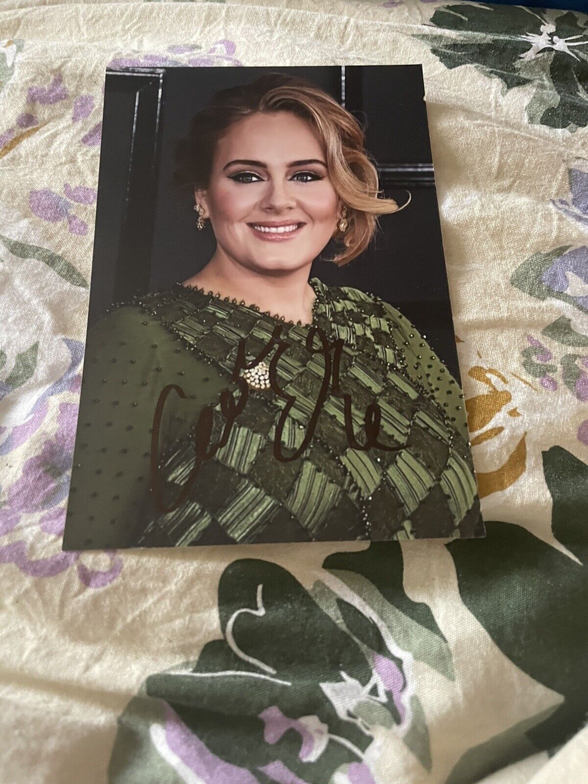 Adele Photo Autograph Format 10x15cm