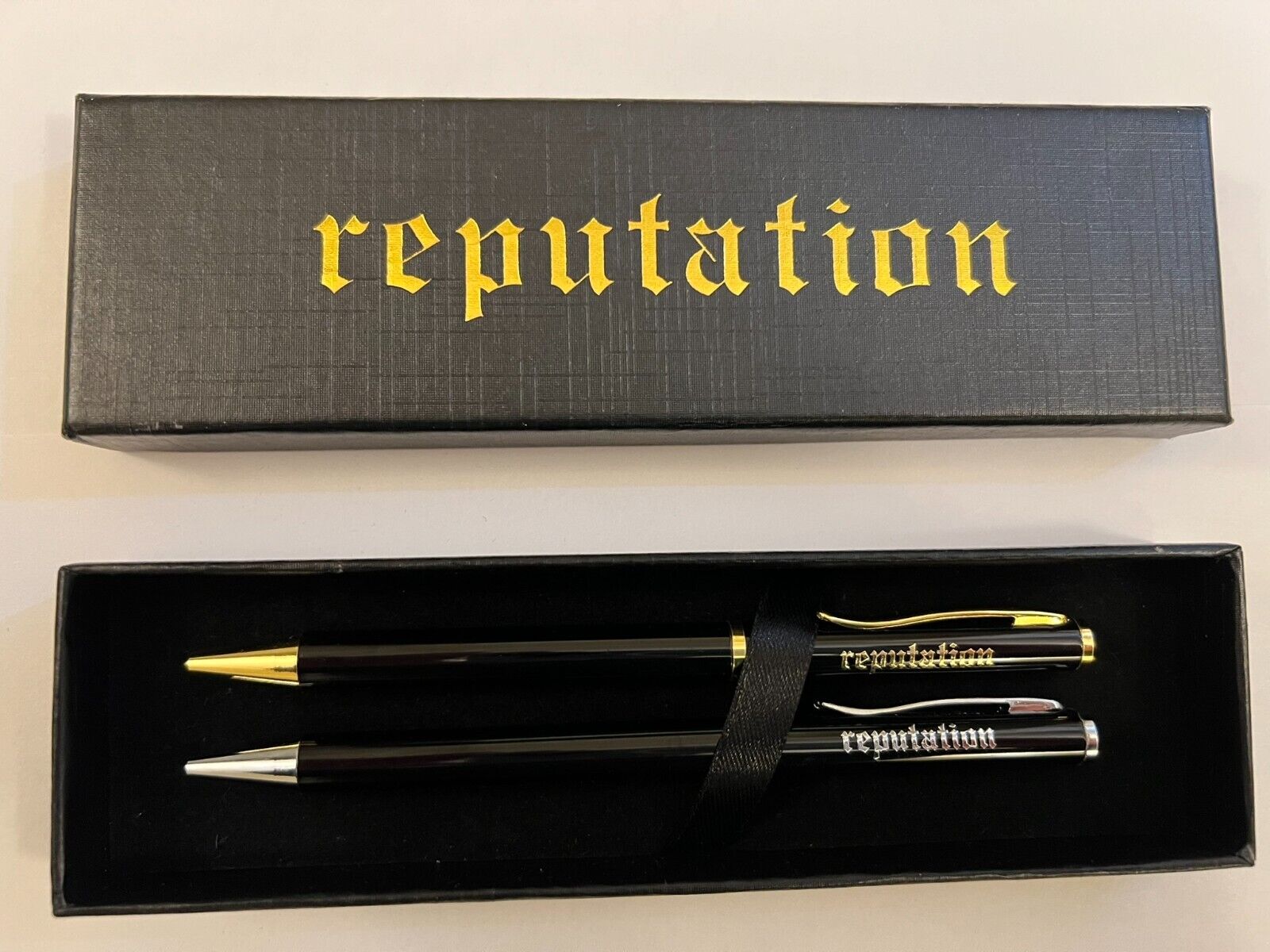 2018 Taylor Swift Reputation: Official Pen Set - RARE Get your Ink Swiftie KC