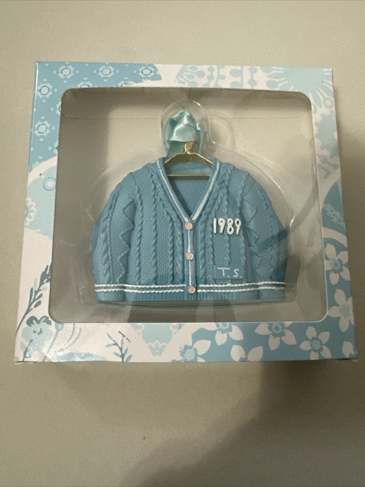 Taylor Swift 1989 (Taylor's Version) Cardigan Holiday Ornament Brand New