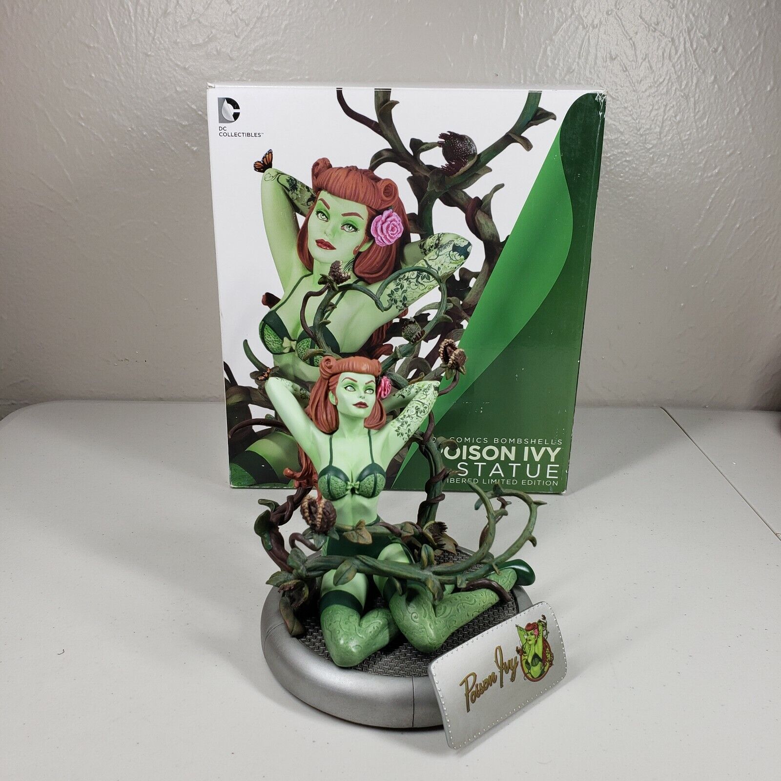 DC Collectibles DC Bombshells Poison Ivy Statue with Box 3227 of 5200