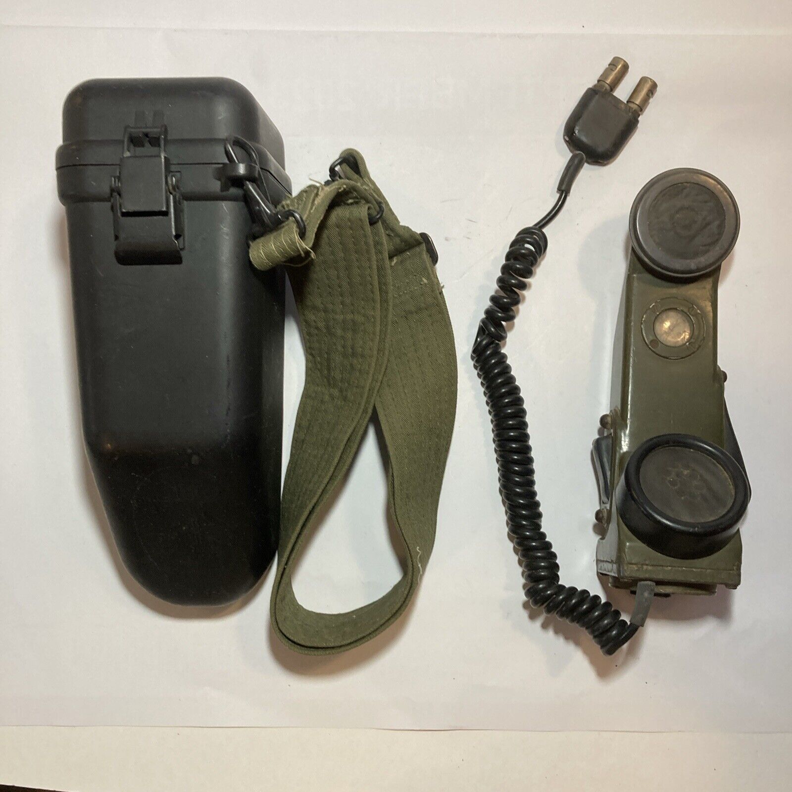 TA-1/PT Vietnam Era US Army Field Telephone Set & Case (Untested) w/ 1945 Strap