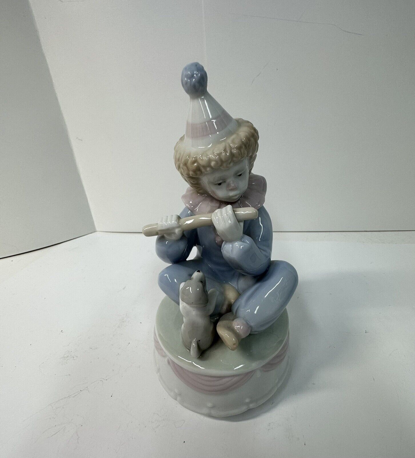 1990 Paul Sebastián Clown With Dog Porcelain Music Box Figurine