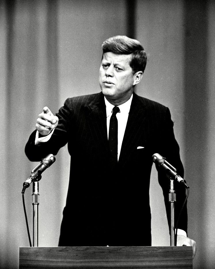 PRESIDENT JOHN F. KENNEDY DURING FIRST PRESS CONFERENCE - 8X10 PHOTO (AA-819)