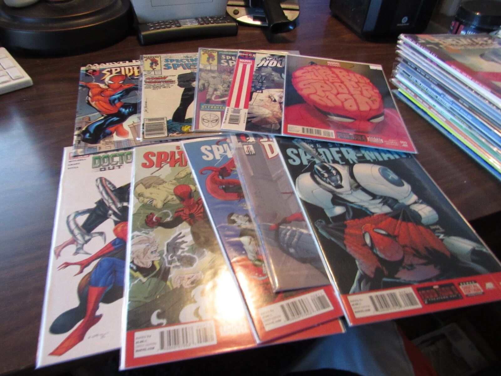 Lot of 10 Different ALL Spiderman Comic Book Books Amazing Ultimate Spider-Man