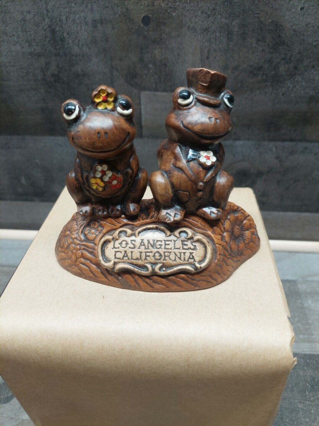 Vintage Frogs On A Log Los Angeles California Souvenier Salt And Pepper Shakers