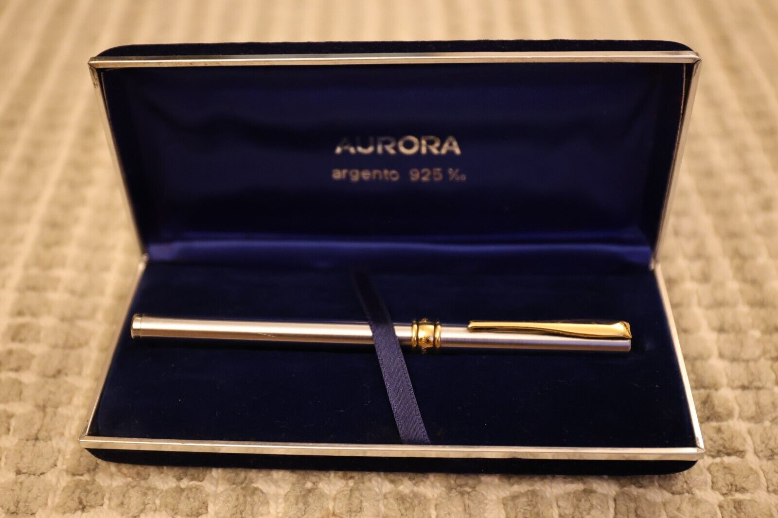 Aurora Sterling Silver fountain pen Fine Nib