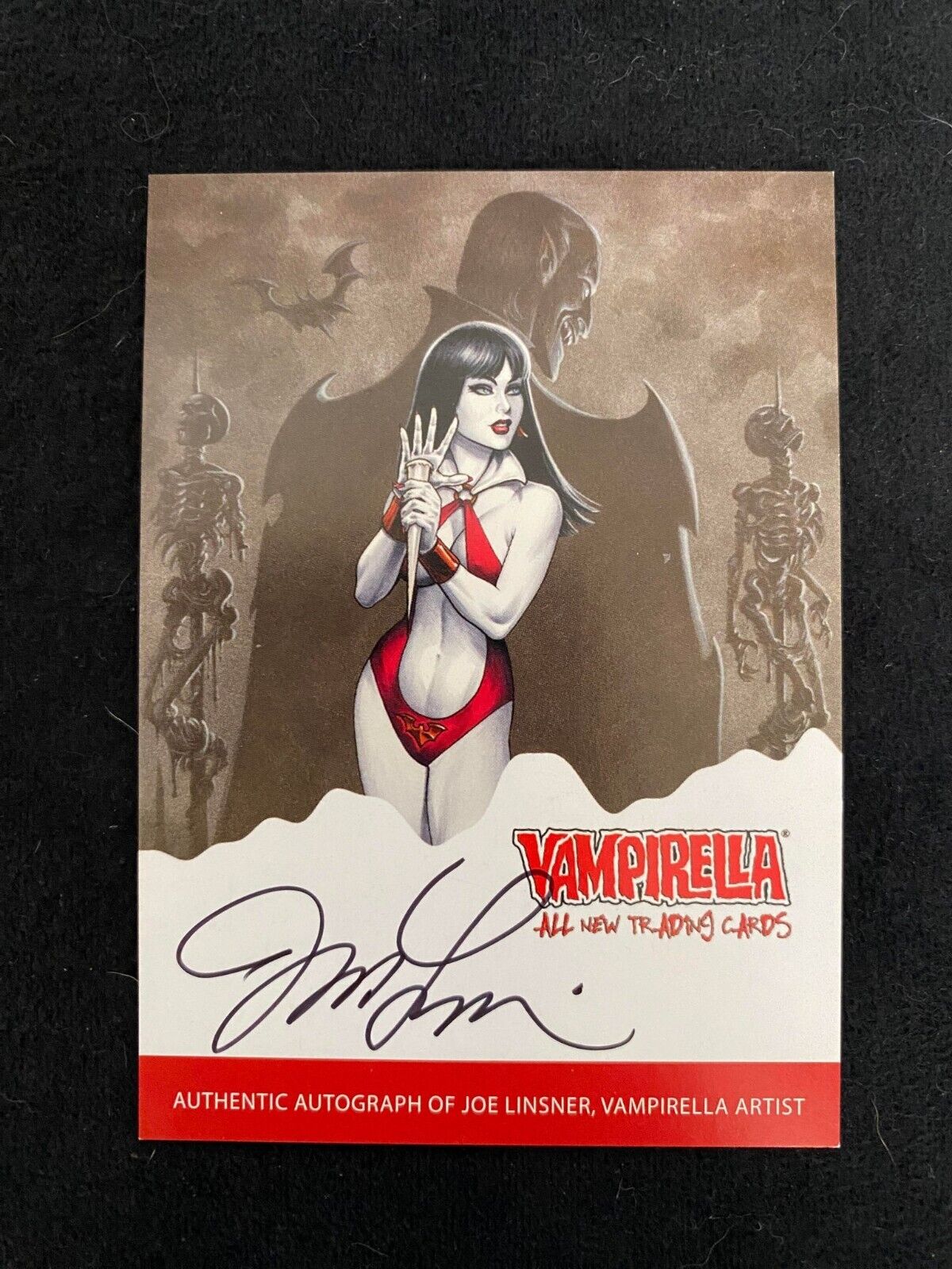 2012 Vampirella Joe Linsner Autograph Trading Card V2A-JL-C