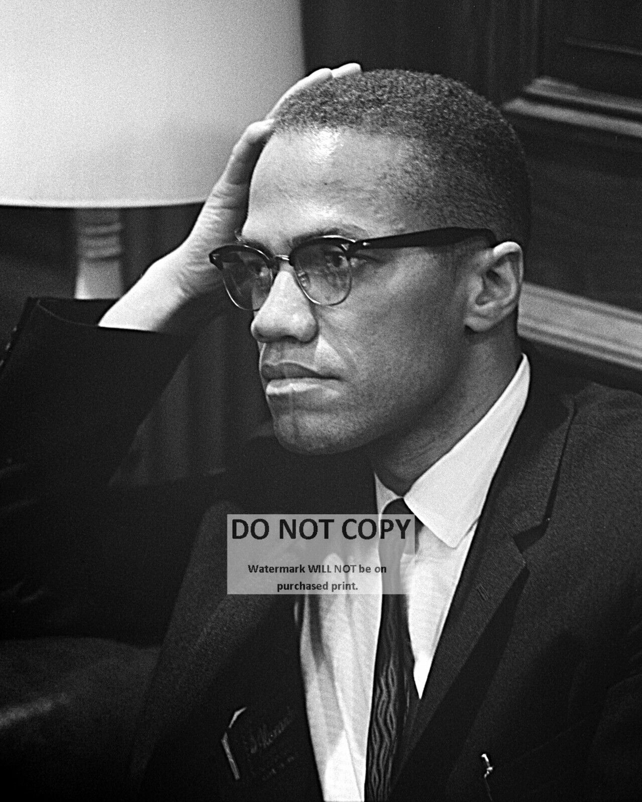 MALCOLM-X CIVIL RIGHTS LEADER AND ACTIVIST - 8X10 PHOTO (AA-601)