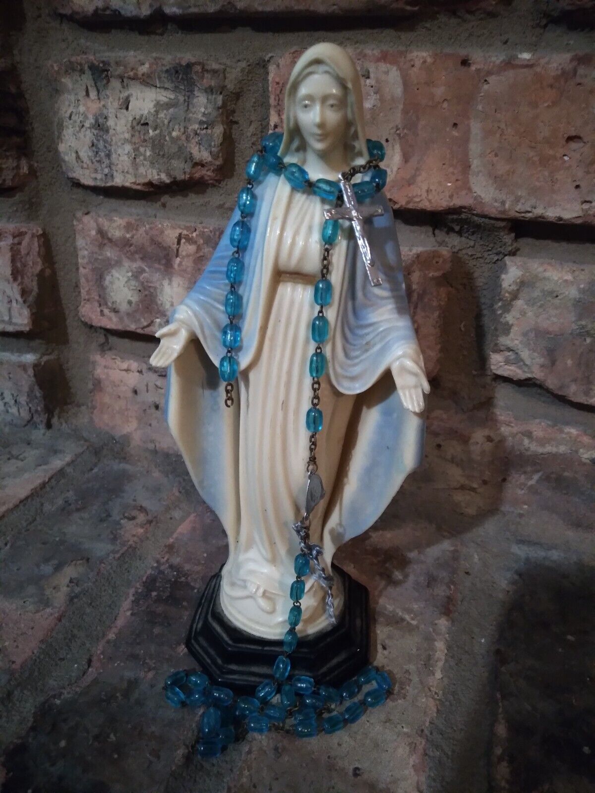 Vintage Plastic Madonna Figurine Catholic Religious Mary & Broken Blue Rosary