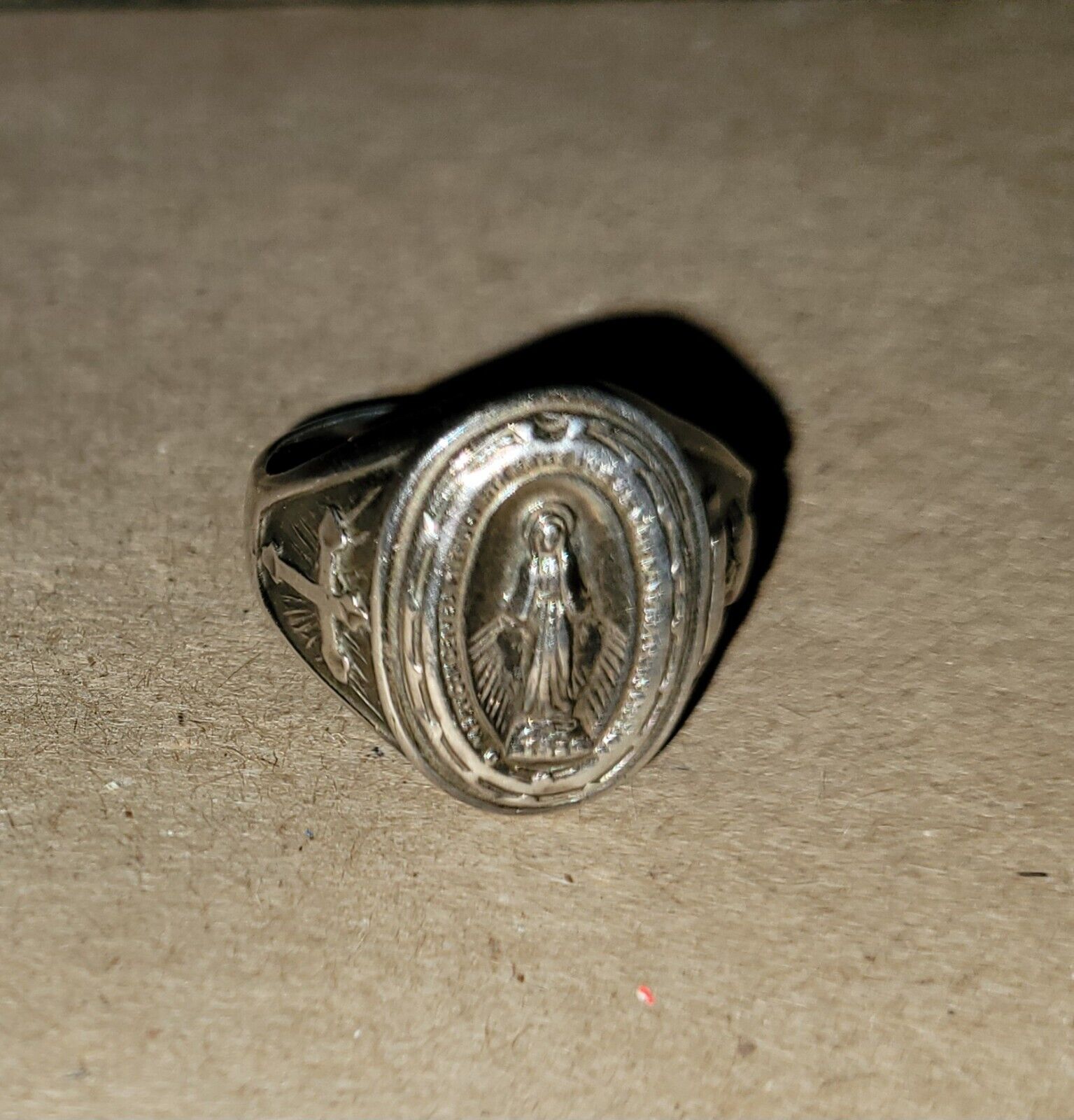 Vintage Creed Sterling Silver Madonna Ring Size 9.5
