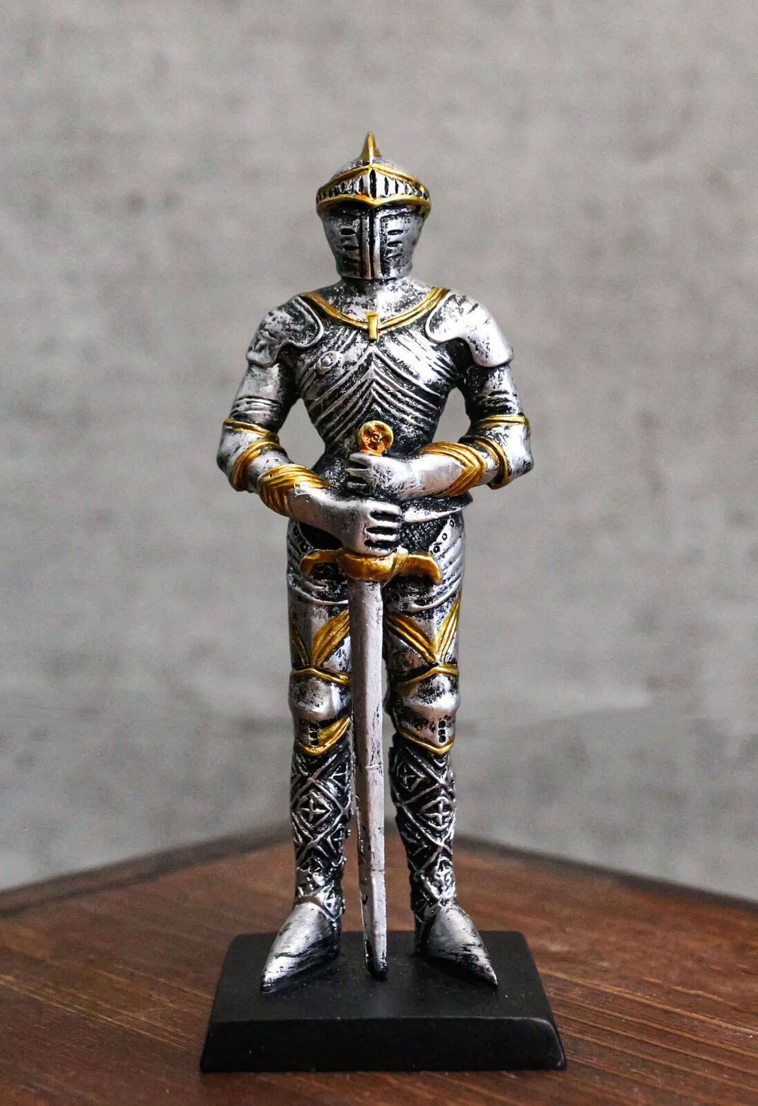Ebros Medieval Knight Suit Of Armor Figurine Elite Swordsman Miniature 4\