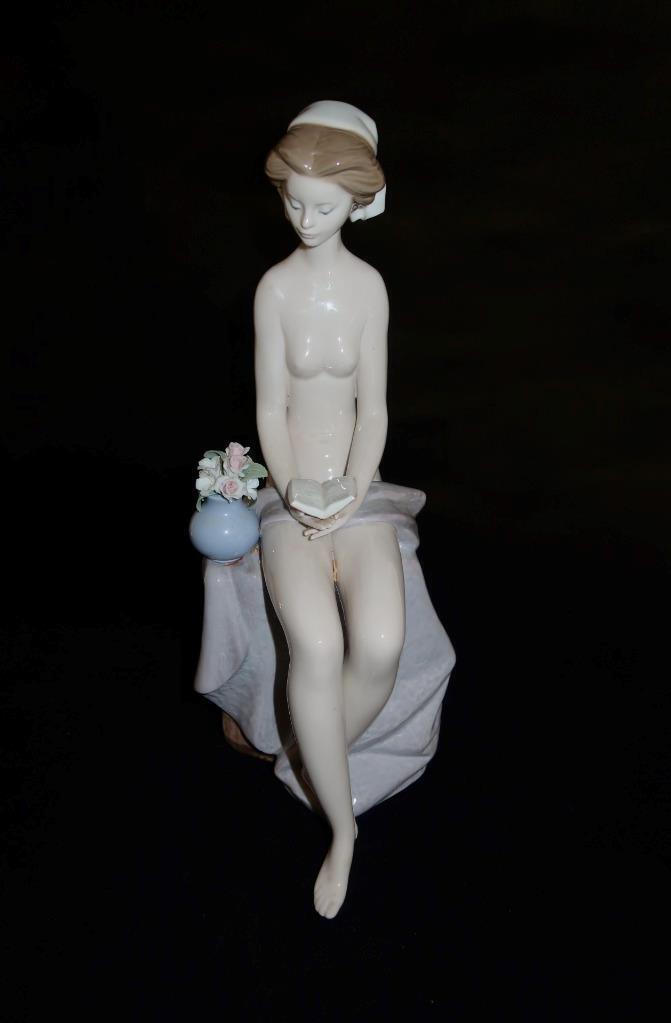 Lladro Spanish Porcelain Figurine 5417 ARTIST MODEL, 12 1/2\