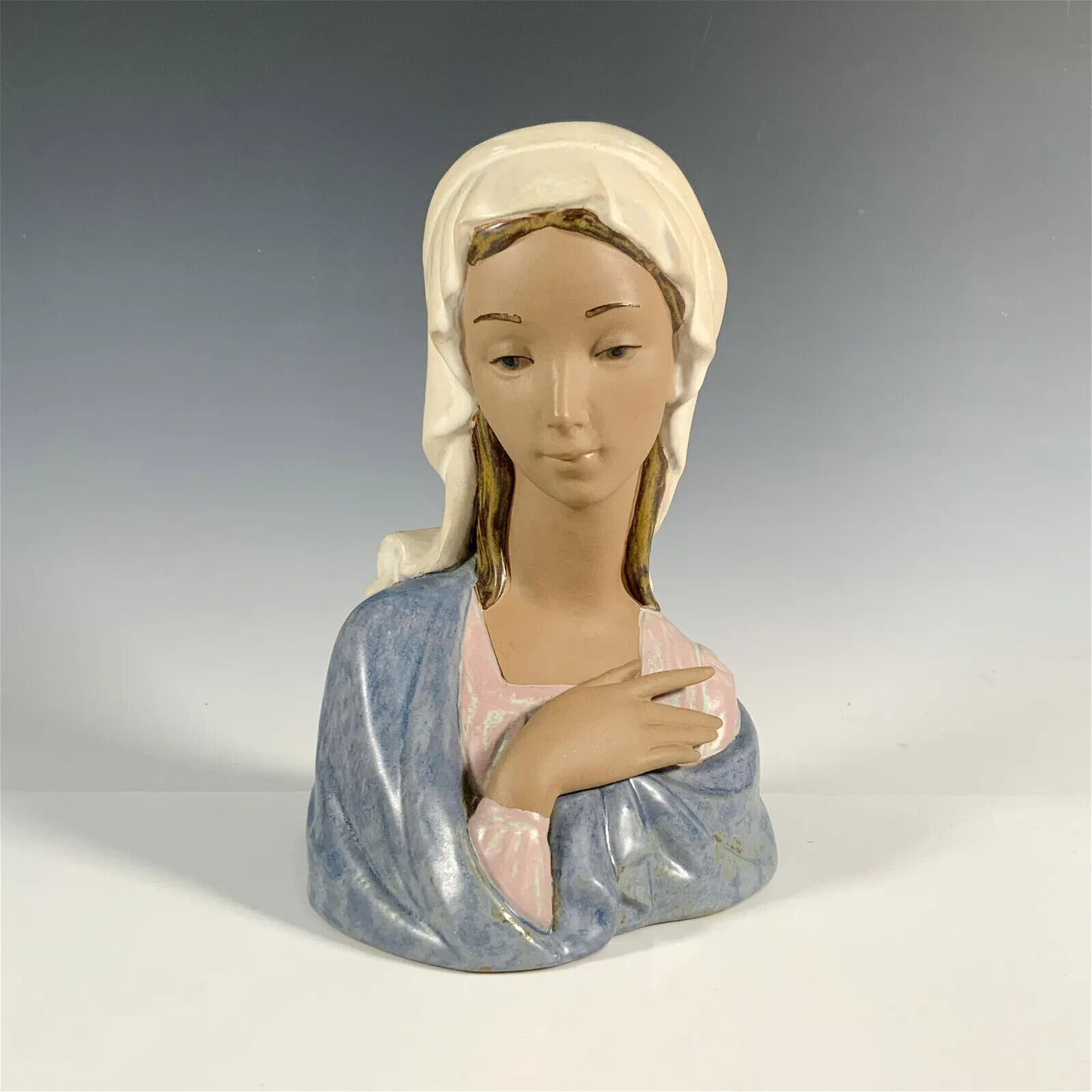 Lladro Porcelain Bust - Madonna Bust 1012264 with Box