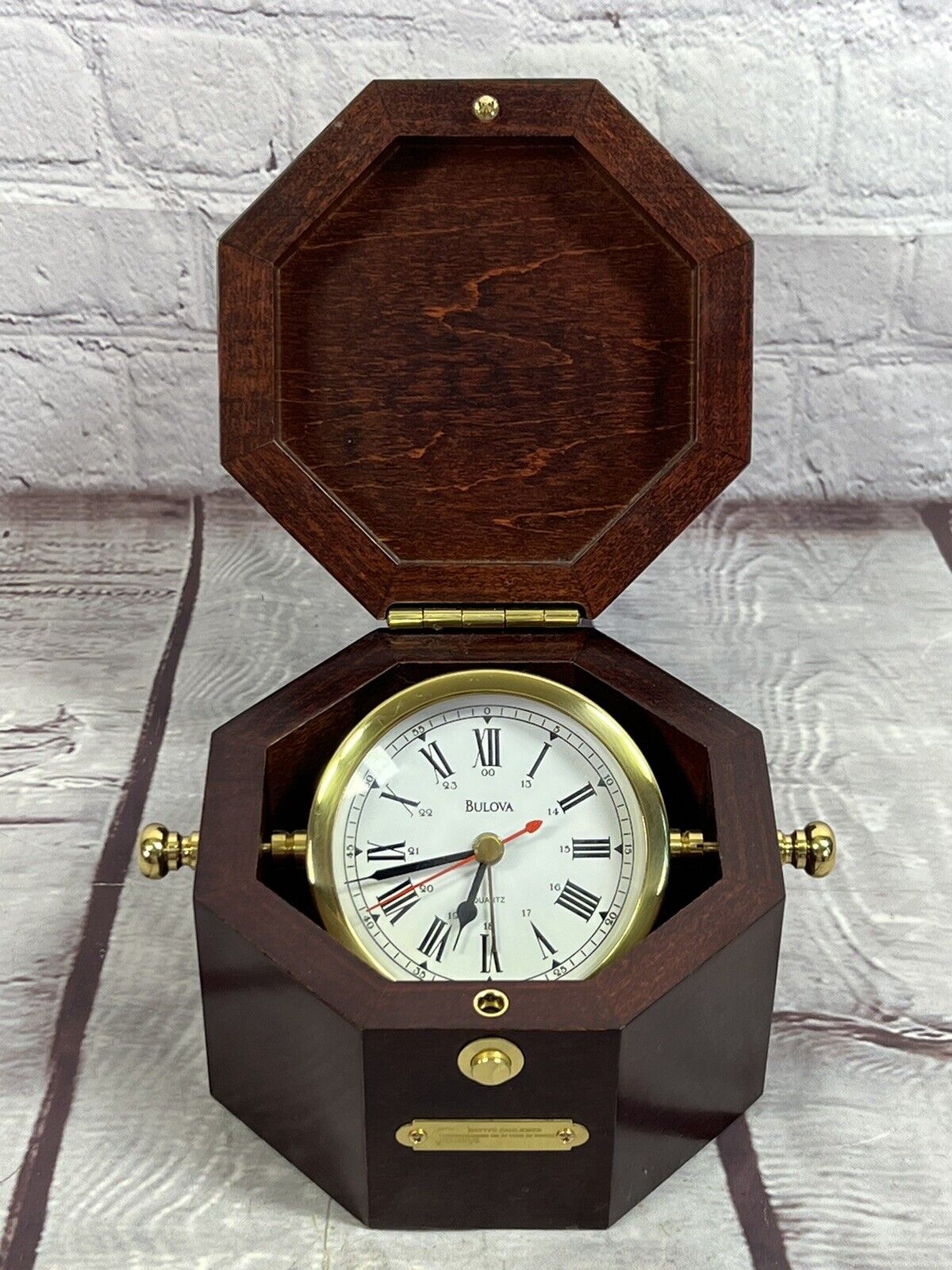 vtg Bulova quartz desk tabletop alarm clock in cherry wood box