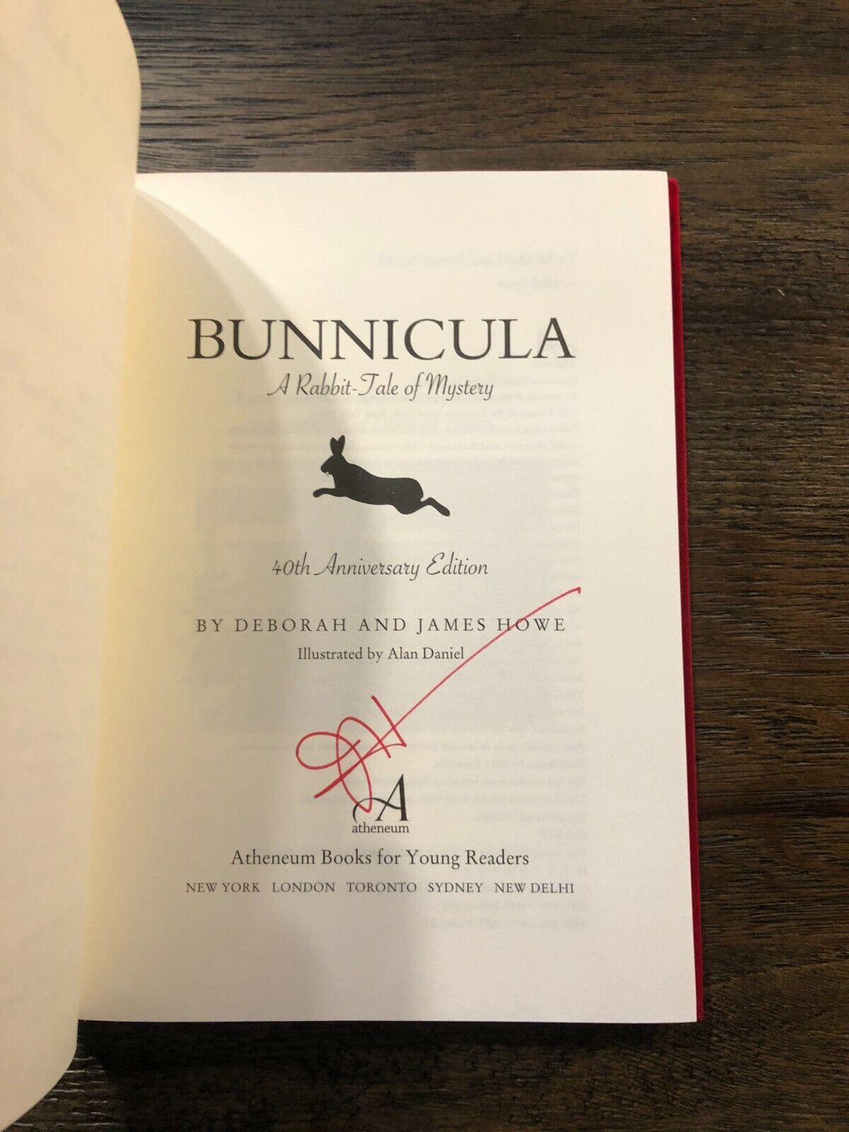 Bunnicula James Howe signed autographed Book autograph AUTO 
