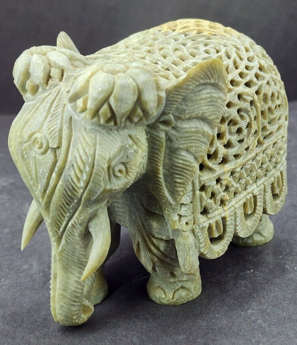 Fine Hand carved Elephant Statue Beautiful Hand artwork SOAP STONE 7 in Tall