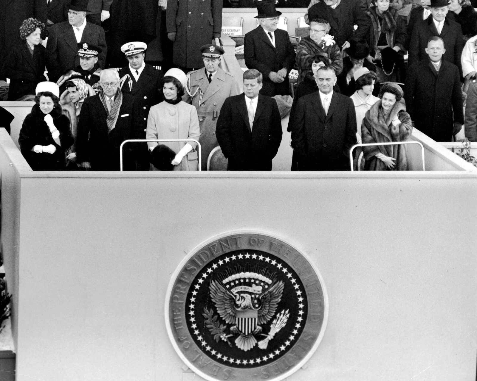 JOHN F. KENNEDY ON PLATFORM FOR HIS INAUGURATION IN 1961 - 8X10 PHOTO (ZZ-809)