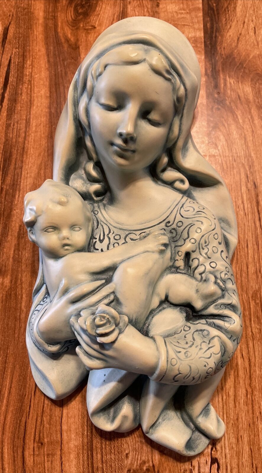 Blessed Virgen Madonna holding Infant Baby Jesus Wall Statue Vintage CS 245 RARE