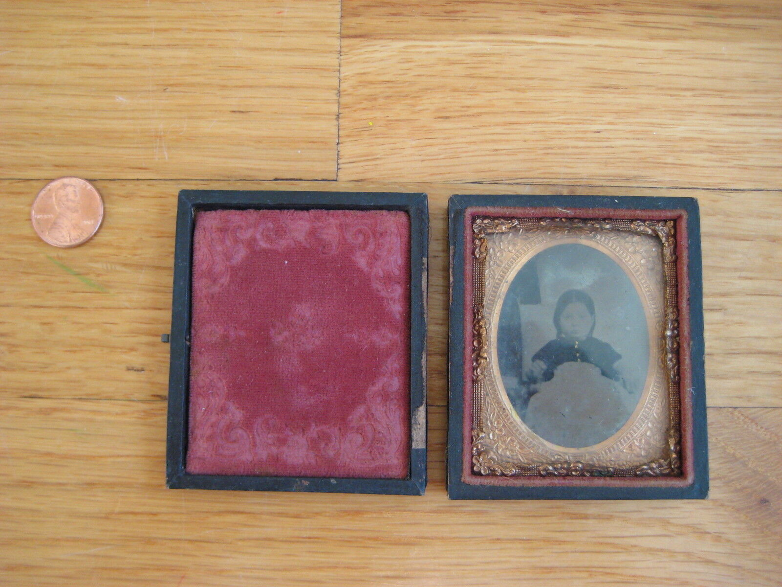 antique girl child portrait Daguerreotype or Ambrotype hinged case Berks Cty PA