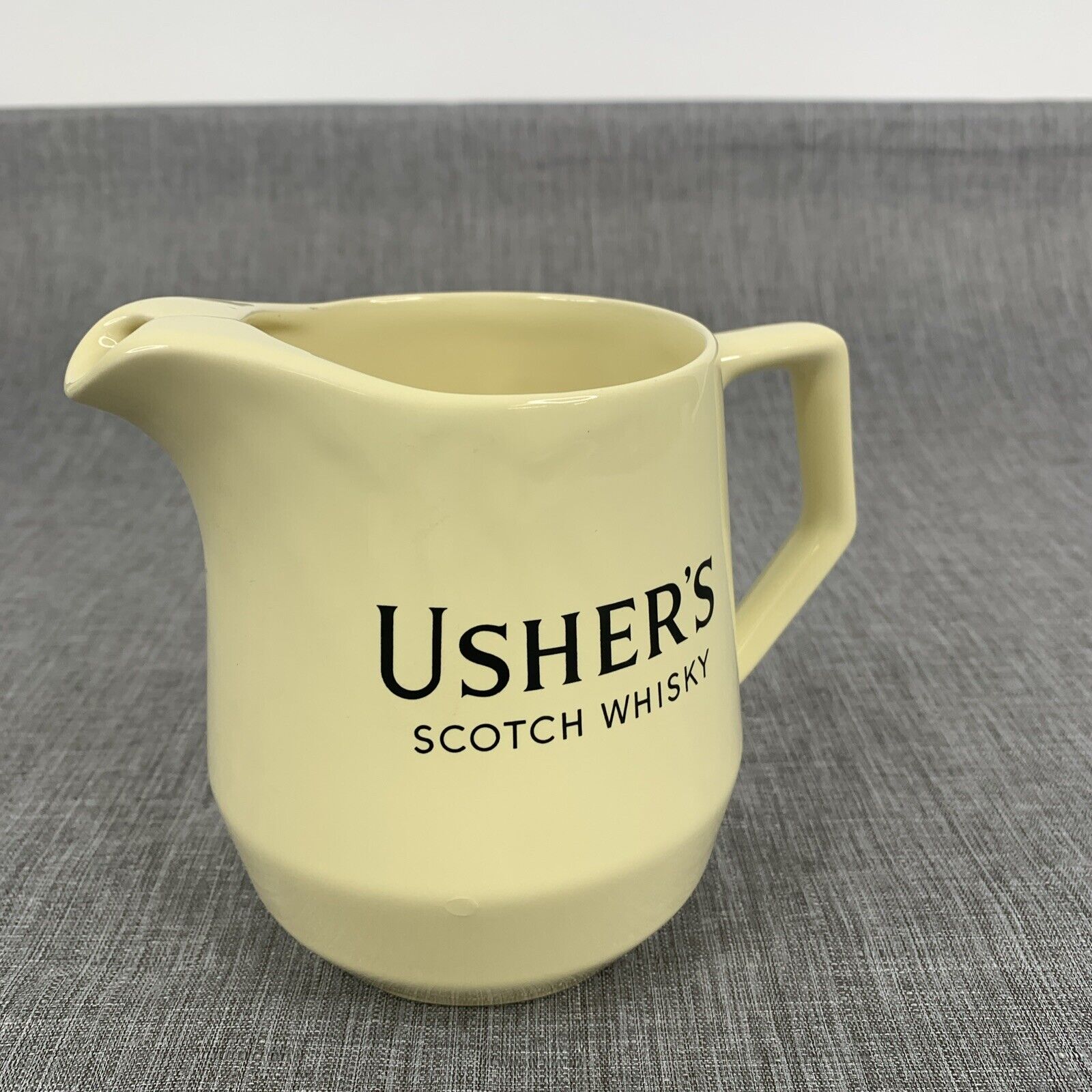 Usher\'s Scotch Whiskey WADE Water Pitcher Ceramic Barware England Pub Jug