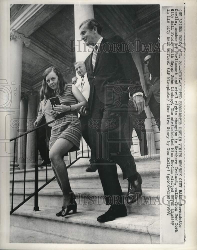 1969 Press Photo Bernadette Devlin & John Lindsay after meeting in NY City Hall