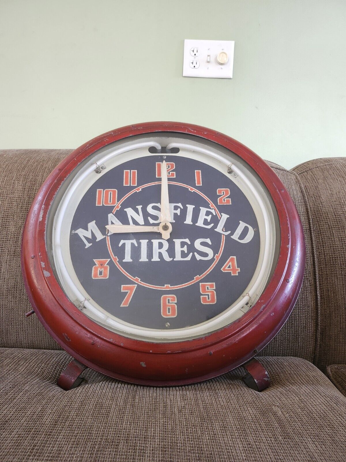 Vintage 1942 Mansfield Tires Dealership Clock