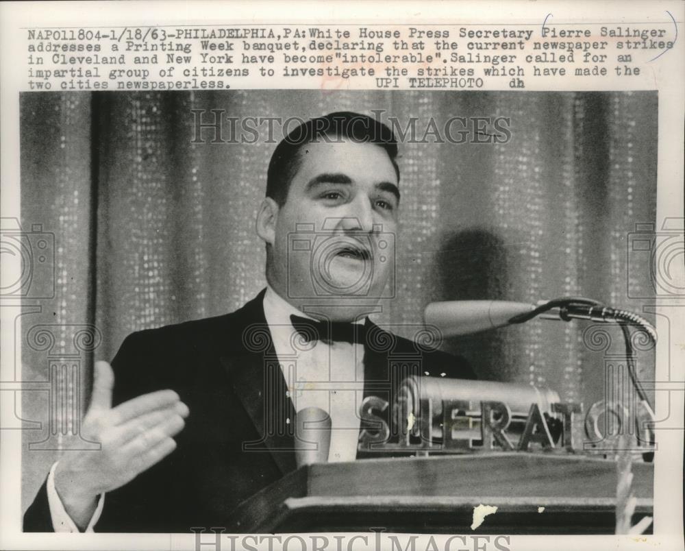 1963 Press Photo Pierre Salinger Addresses Printing Week Banquet In Philadelphia