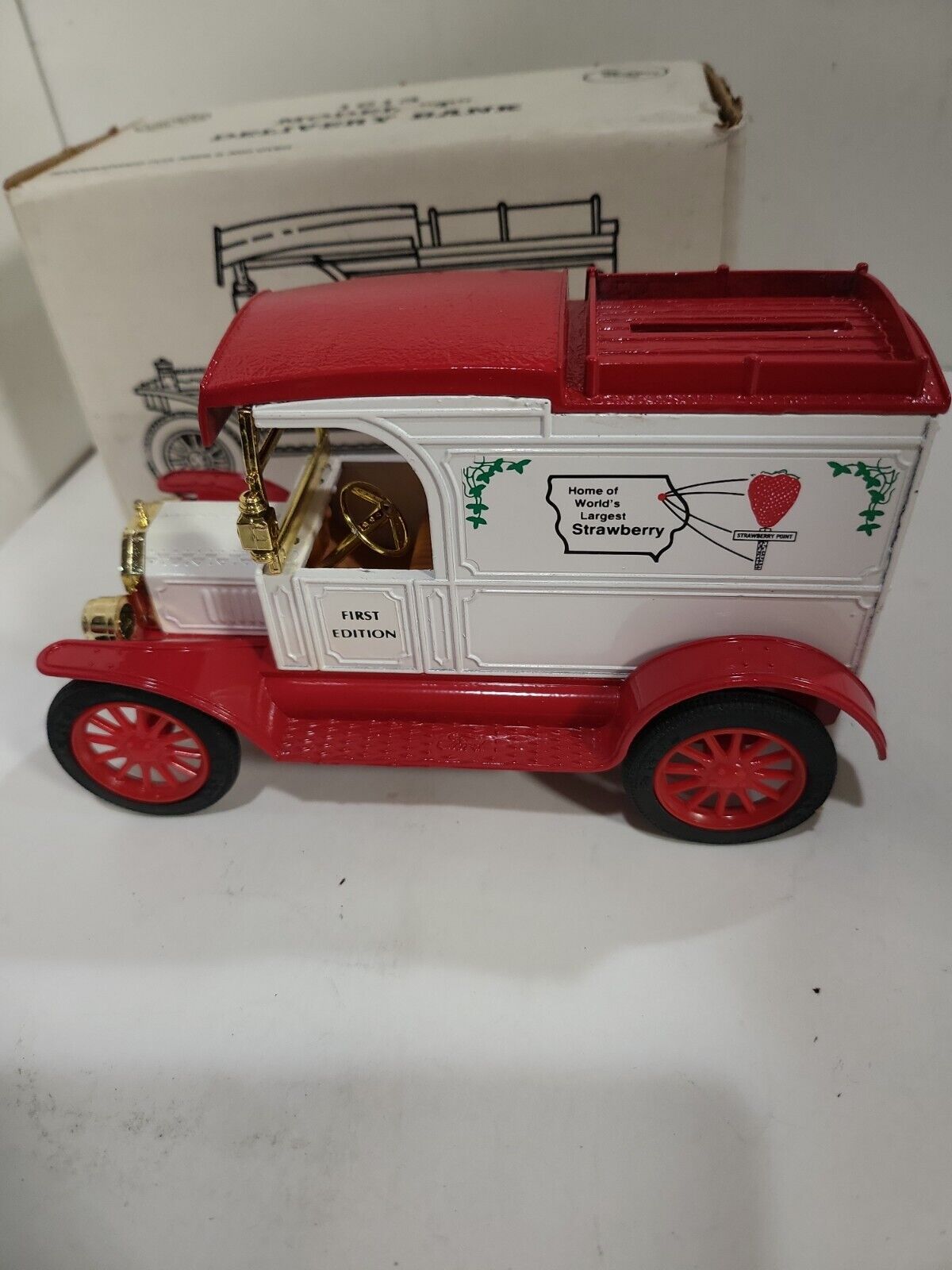 ERTL 1Limited Edition 1913 Ford Model T Delivery Strawberry Truck 1 of 500