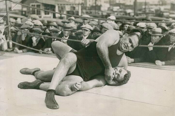 Old 4X6 Photo 1920's Strangler Lewis Wrestling With His Sparring Partner 101407