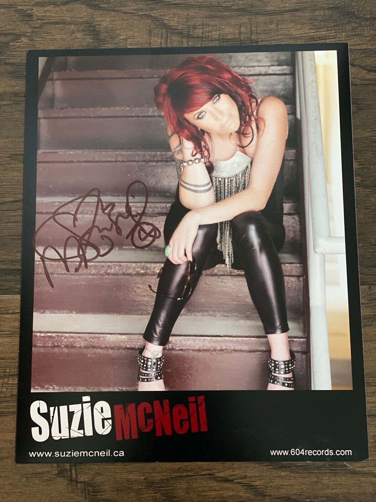 SUZIE MCNEIL Original Signed Autographed 604 Records 8x10 Photograph