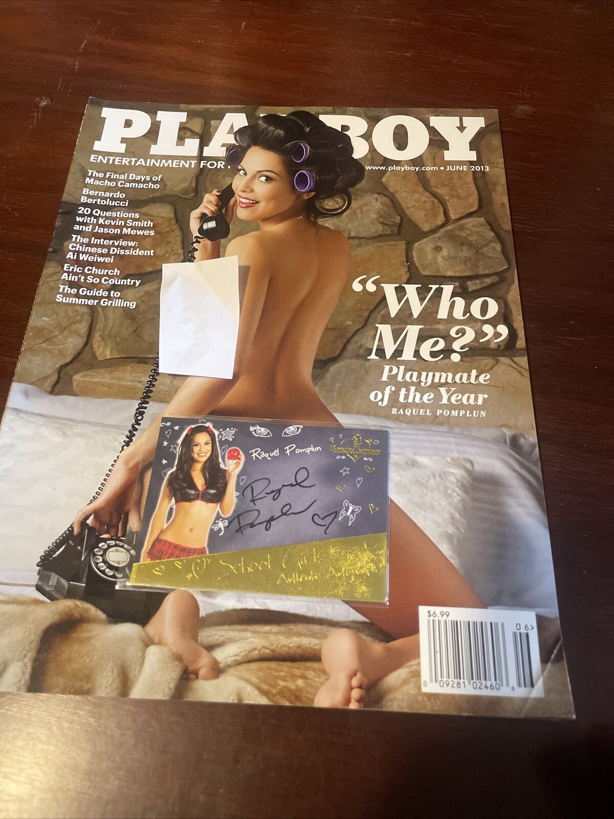 Playboy June 2013-PMOY RAQUEL POMPLUN –  Plus Autograph Card audrey allen center