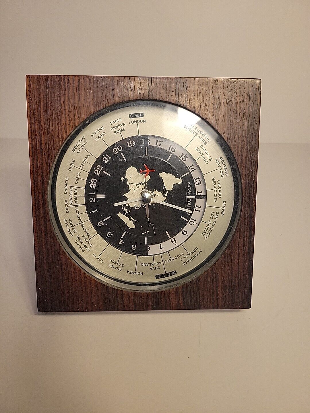 Seiko Quartz World Clock Time Red Airplane Vintage Working Desk Wood WORKS