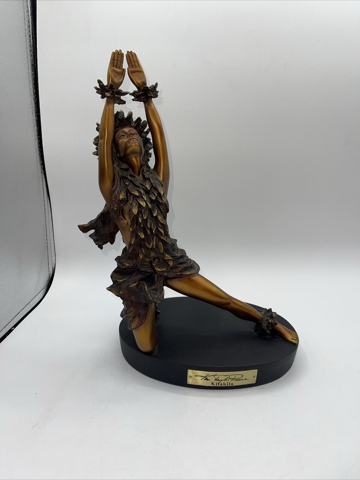 Kim Taylor Reece Cold Cast Resin Statue Kilakila Meaning Strength 13”x8”
